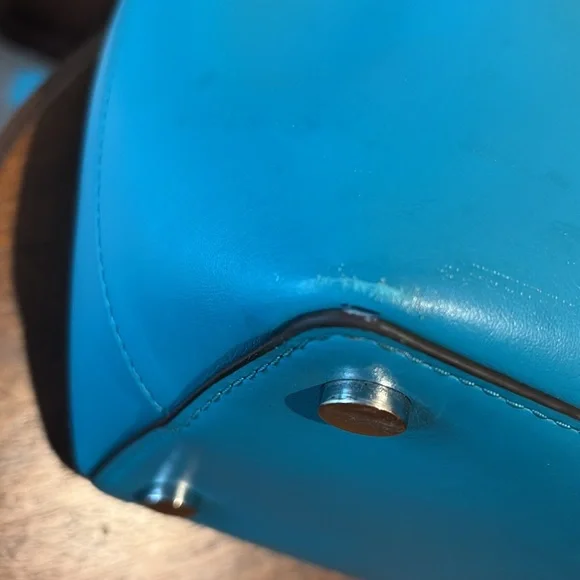 Michael Kors  bucket bag  shoulder or Crossbody bag  leather  aqua  leather
Inte - Picture 14 of 17